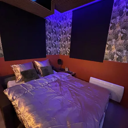 Chateau Saint Corneille - Parc Asterix 15 Min - Base Nautique 아파트 Verberie